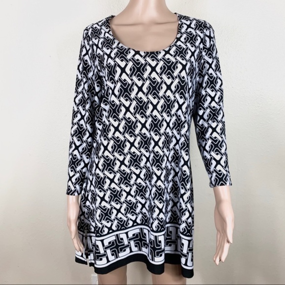 Slinky brand Women’s tunic black & white size Large